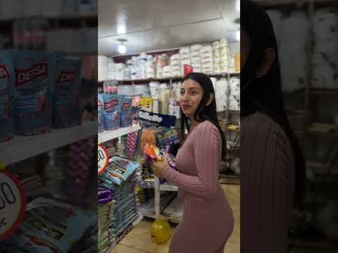 Cambiaba de lugar los productos de esta tienda y así confundir los precios para pagar menos.