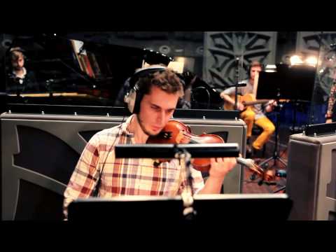 Multiplayer Ensemble plays "Ezio's Family" from Assassin's Creed II ...