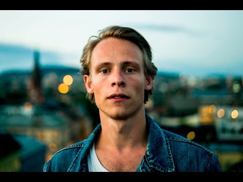 download lagu mp3 mp4 Riv I Hjertet Lyrics, download lagu Riv I Hjertet Lyrics gratis, unduh video klip Riv I Hjertet Lyrics