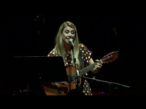 Peut-on rire de tout ? Laura Laune dans Génération Desproges