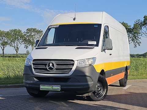 Mercedes-Benz Sprinter video náhled