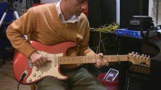 How to play some &quot;Setting me up&quot; riffs - Dire Straits