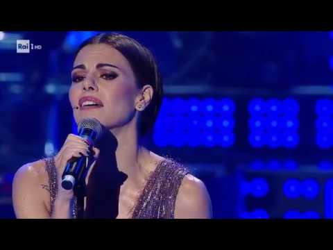 Bianca Guaccero canta "Ancora tu" - Una storia da cantare 30/11/2019