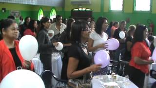 icaue: cha de mulheres :   rute fazendo dinamica das bexigas  08/03/14