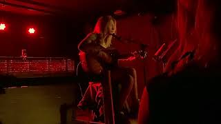 Paris Jackson - I Can Feel a Hot One (Manchester Orchestra Cover)