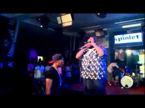 Big Sheff killing it like a boss! (had everyone screaming)