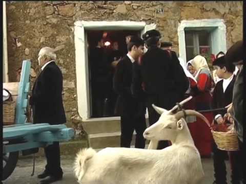 Il matrimonio di un tempo rivive a Fonni: Il corredo della sposa