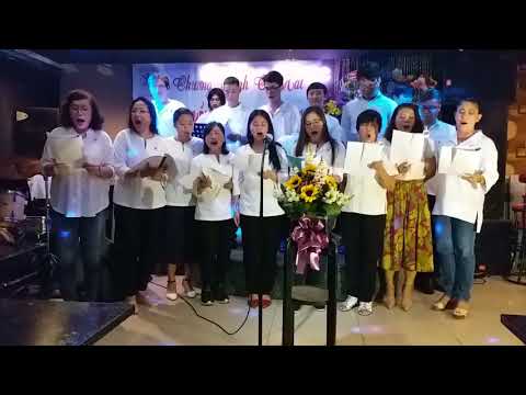 Thể hiện bởi Du ca VN SG