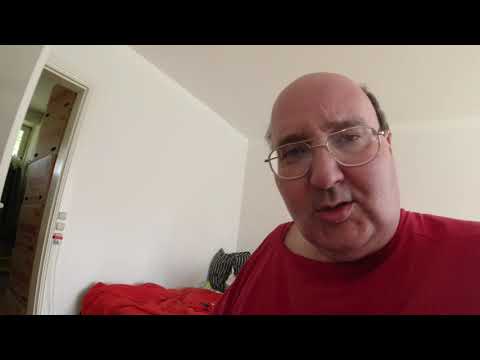 MongoTV_6670 - DRIKKER GLAS BILLIG COLA MANDAG EFTERMIDDAG I MIN 30 GRADER VARM STUE