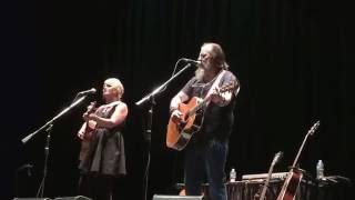 Shawn COLVIN & Steve EARLE "You're Still Gone" (Pueblo, 4 June 2016)