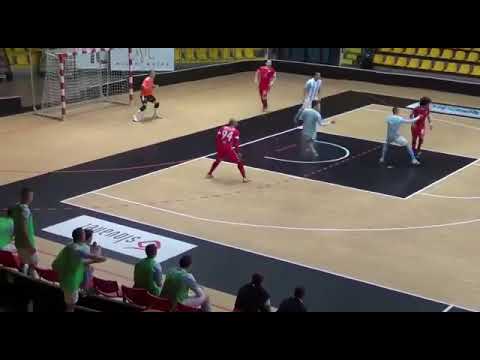 Across Pinerola - Duas assistências e lances contra equipe do Slovan na semi final