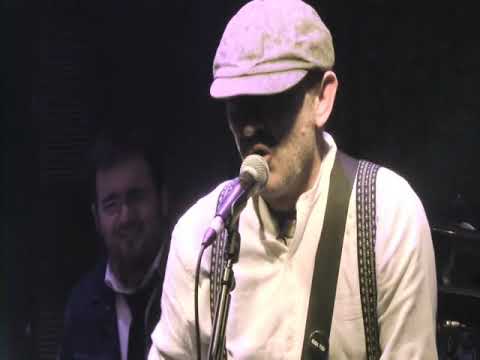 STAFAS " LA VIDA NO MATA NI ENGORDA" (Vídeo clip Oficial)