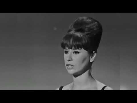 Astrud Gilberto and Stan Getz - The Girl From Ipanema (1964)