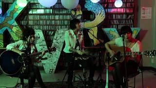 The Coathangers - Dumb Baby (KVRX Library Session)