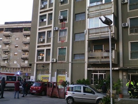 Anziana scivola in casa a Palermo, vicini allertati dal sangue