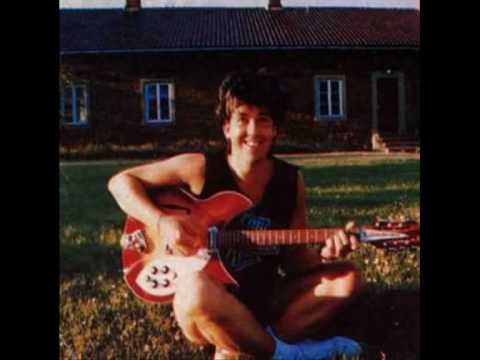 Love Doesn't Live Here cover