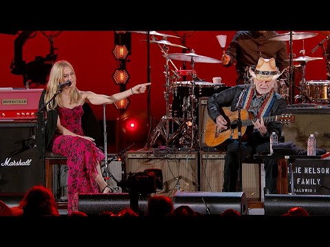 Willie Nelson & Sheryl Crow Perform "Far Away Places"