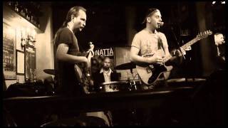 Tungt å gå aleina w/ KONTRABEAT