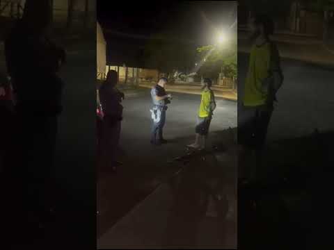 VÍDEO MOSTRA ABORDAGEM POLICIAL EM ITÁPOLIS E ATITUDE DE AGENTE GERA REPERCUSSÃO