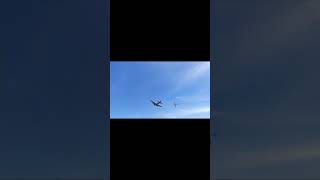 【驚愕...】航空ショーでまさかの衝突 #shorts