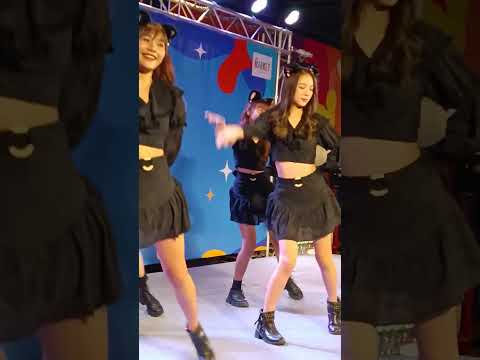 2023-04-01 The Glass Girls