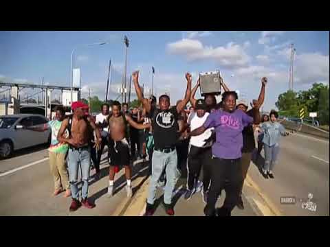 Mighty magma dancing