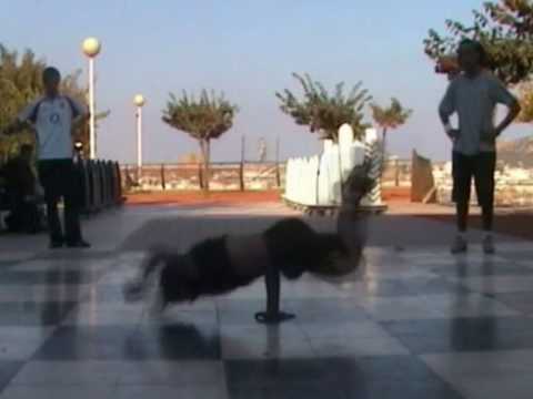 CARLITOS BREAKDANCE