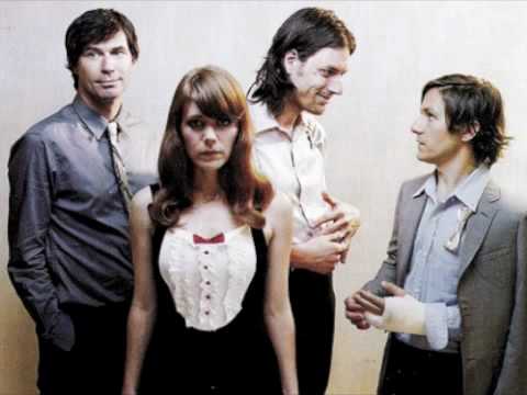 Does He Love You? - Rilo Kiley