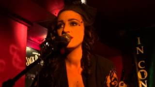 LINDI ORTEGA Ashes -  Düsseldorf, Pitcher 14.02.2014