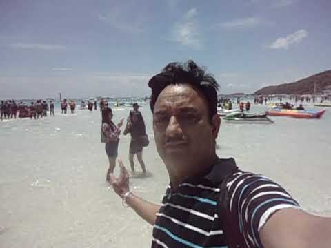 ENJOYING AT PATTAYA BEACH