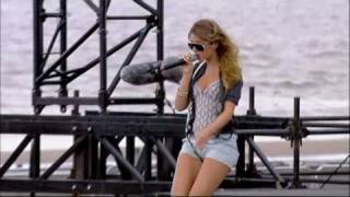 Esmee Denters performing Until You Were Gone T4 On the Beach