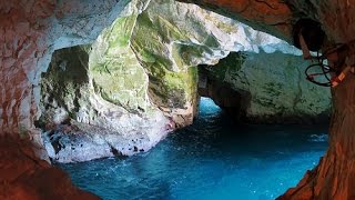 preview picture of video 'Rosh HaNikra grottoes - a surprisingly natural site in Israel (near the Lebanese border)'