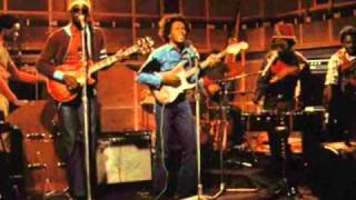 Bob Marley &amp; The Wailers - live - Burnin&#39; and Lootin