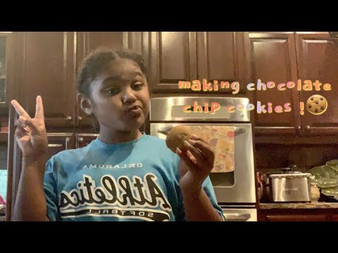 making chocolate chip cookies !🍪