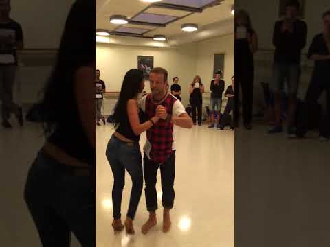 Kiz flow slow motion Kizomba lesson 1 1