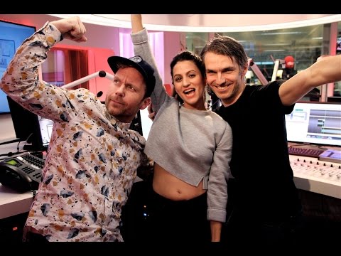Mike Mago & Dragonette - Outlines (live bij Q)