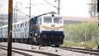 preview picture of video '11108 BUNDELKHAND EXPRESS at Datia...'