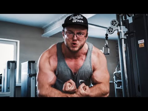 JAK WYGLĄDA PRACA W LODZIARNI - DZIEŃ Z ŻYCIA MINISTRANTA