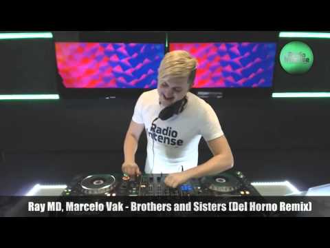 Spartaque playing "Brothers & Sisters" @ Radio Intense 05.12.2013
