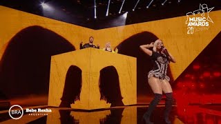 David Guetta, Bebe Rexha &amp; Anne Marie - Don't Leave Me Alone/Say My Name (NRJ Music Awards 2018)