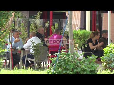 Report TV -Në Lezhë ndryshe nga Vlora, klientë të shumtë në baret dhe restorantet e qytetit