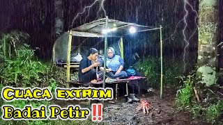 Download lagu BERKEMAH SAAT HUJAN DERAS DENGAN GUNTUR YANG SANGAT MENGGELEGAR -ASMR-RAIN mp3