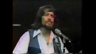 WAYLON JENNINGS- You Asked Me To (Soundstage 1975)