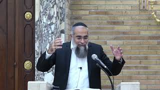 שיחה לנר ראשון של חנוכה | הרב גבריאל סרף, ראש הישיבה (ישיבת כרם ביבנה) - התמונה מוצגת ישירות מתוך אתר האינטרנט יוטיוב. זכויות היוצרים בתמונה שייכות ליוצרה. קישור קרדיט למקור התוכן נמצא בתוך דף הסרטון