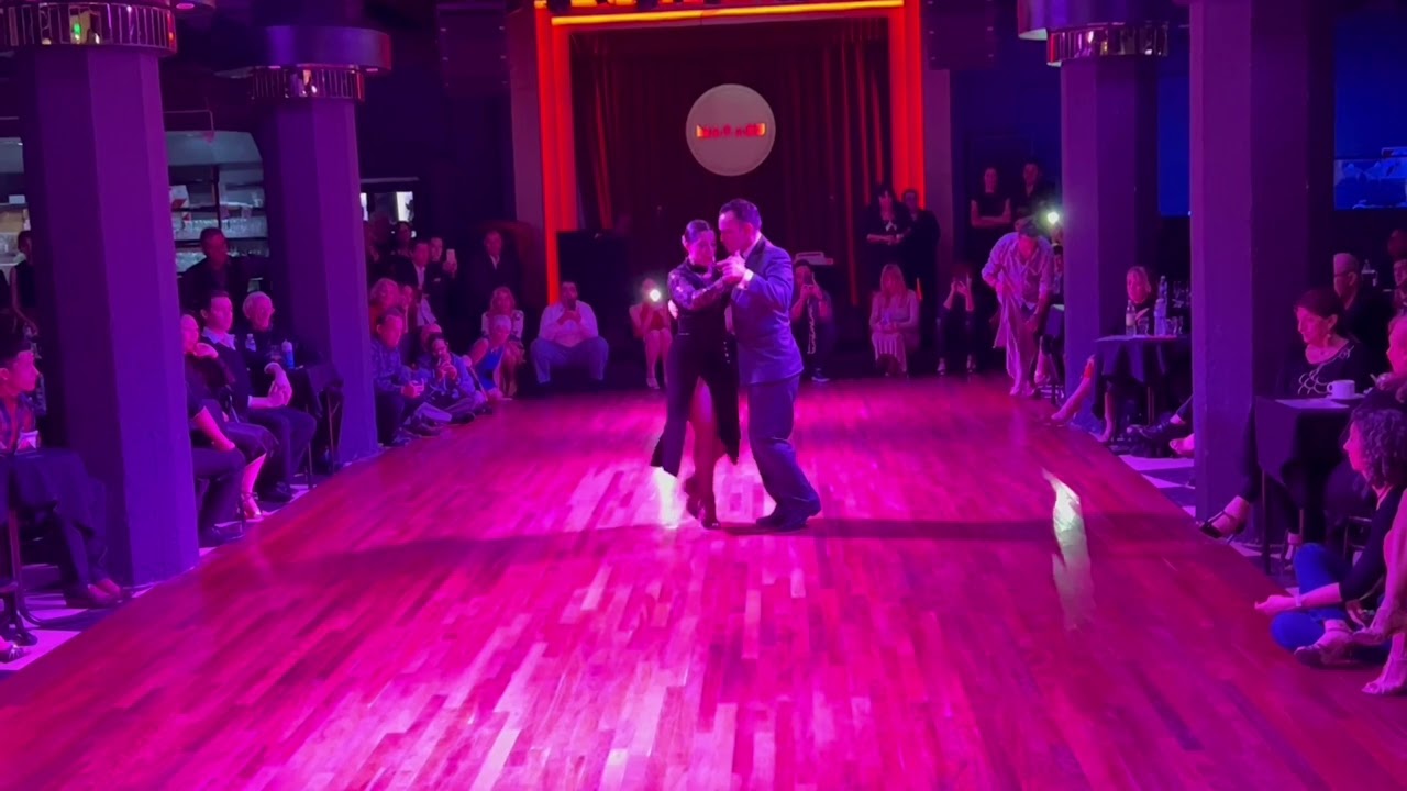 Bárbara Ferreyra y Agustin Agnez- Tango "En el Salon" Orq. Tanturi - 1/2 -Milonga el Milongon