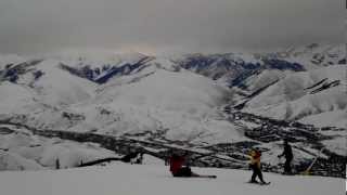 preview picture of video 'Walt Ward fell skiing at the top of Bald Mountain a Sun Valley Ski Resort in Idaho 3.22.12'