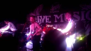 Amazing Snakeheads 'Here it Comes Again'