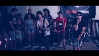 Video Základní vzdělání - První koncert