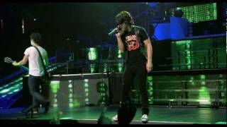 Jonas Brothers - Pushin me away (Concert) HD