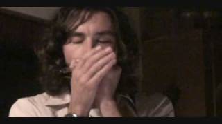 Simon Wallace of porterdavis performs &quot;Work Song&quot;